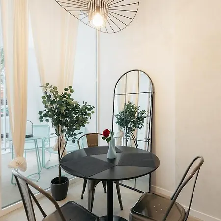 Chic & Cozy In Βαλένθια