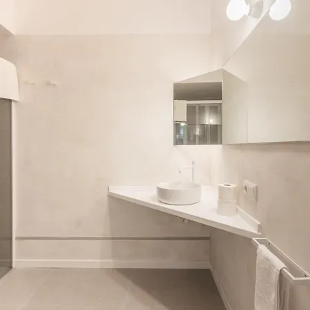 Chic & Cozy In Valenza